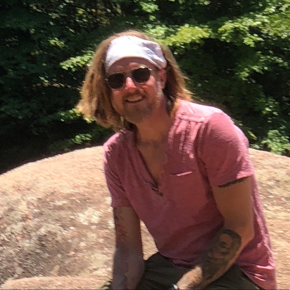 Profile Picture of Jason Cale (@jasoncale22) on Poshmark