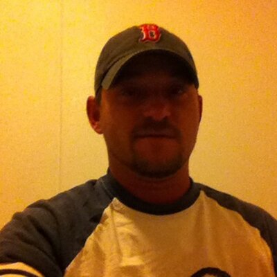 Profile Picture of Robert Blakely (@ro65908145) on Twitter