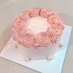 오롯/ 연남동케이크 - Instagram Profile Picture of 오롯/ 연남동케이크 (@olotstudio) on Instagram