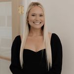 Profile Picture of Jeni Hornbacher | Iowa Realtor (@realestatewithjeni) on Instagram