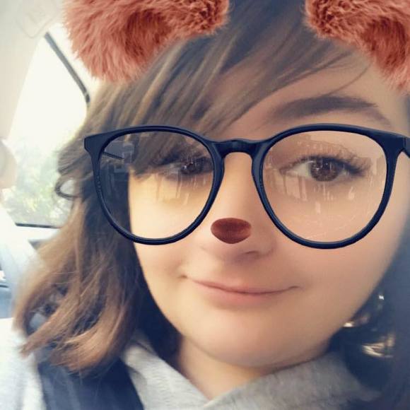 Profile Picture of Kenzie Lootens (@kenzielootens) on Poshmark