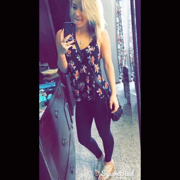 Profile Picture of Kaitlynne Bobka (@kaitlynne_bobka) on Poshmark