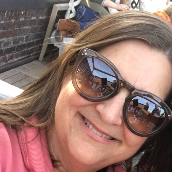 Profile Picture of Vicki Vaughn (@champerton) on Poshmark