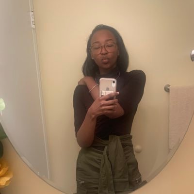 Profile Picture of So Rock It (@AshleyJayBee) on Twitter