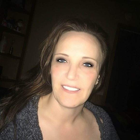 Profile Picture of Chasity Hand (@laylabug19) on Poshmark