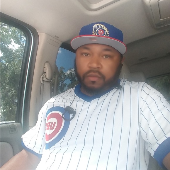 Profile Picture of Shaun Jackson (@shaun_83) on Poshmark