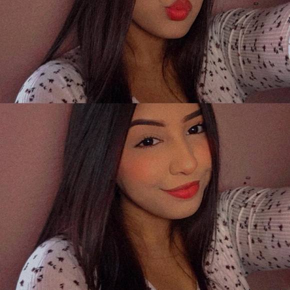 Profile Picture of Iris l Urias (@irisurias24) on Poshmark