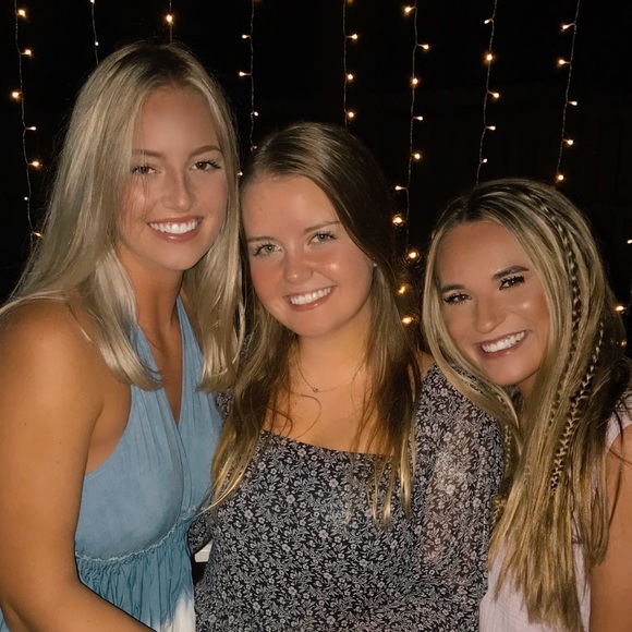Profile Picture of Julia Ashcraft (@juliaashcraft) on Poshmark