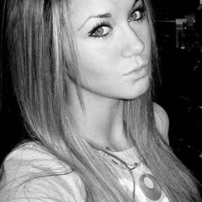 Profile Picture of Julia Mathis (@julieeez) on Twitter