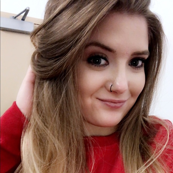 Profile Picture of Sara Strouse (@sara_strouse) on Poshmark