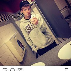 Profile Picture of Gavin Barrett (@gbearsnare) on Tiktok