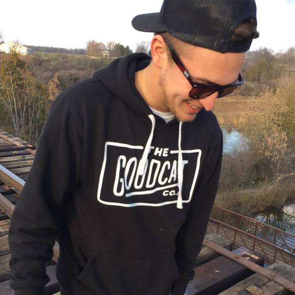 Profile Picture of Michael Weinert (@weinert01) on Poshmark