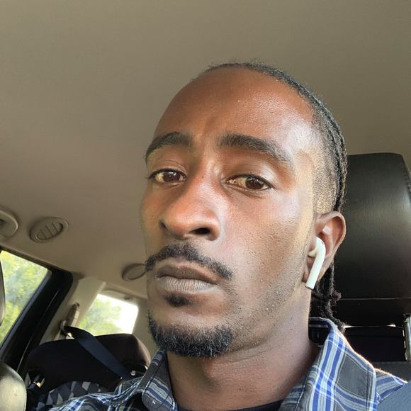 Profile Picture of Michael Lemelle (@mlemelle2) on Poshmark