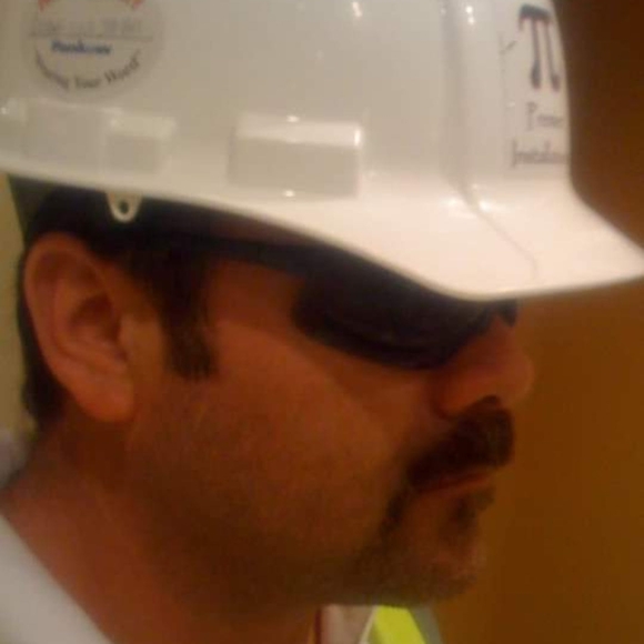 Profile Picture of Cesar Marmolejo (@cesarmarmolejo) on Poshmark