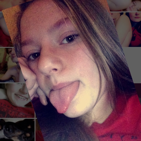 Profile Picture of Hailey Burton (@haileyburton23) on Poshmark