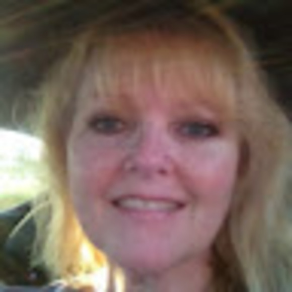 Profile Picture of Skye Allen (@skye_allen) on Poshmark