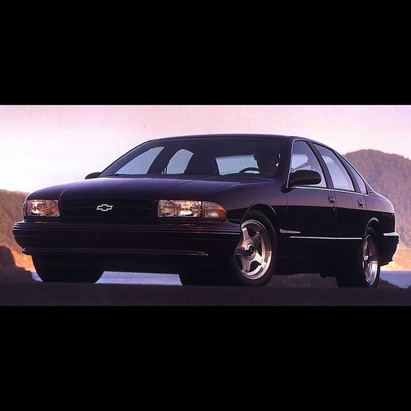 Profile Picture of Alma Carlos (@oldsoul68) on Poshmark