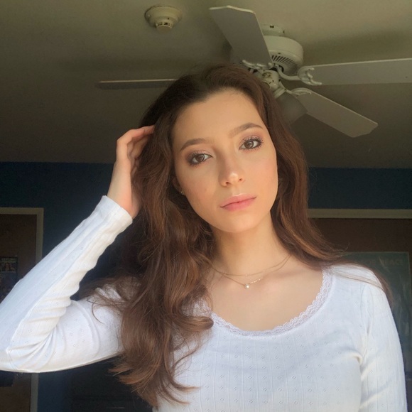 Profile Picture of Juliette Jodry (@juliettej101) on Poshmark