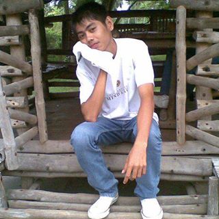 Profile Picture of Jeffrey Cloves (@jeffrey.cloves) on Facebook
