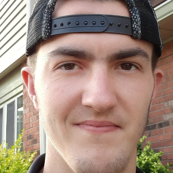 Profile Picture of Kevin Bowlin (@kevinb20) on Poshmark