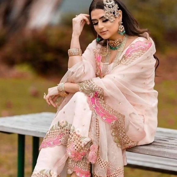 Amrit Kaur - Poshmark Profile Picture of Amrit Kaur (@amritsidhu102) on Poshmark