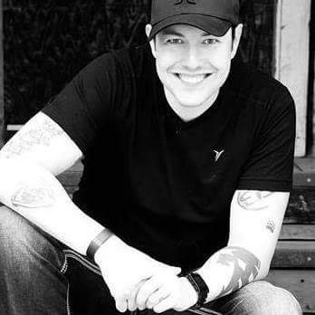 Profile Picture of Aaron Traylor (@DJAaronTraylor) on Twitter