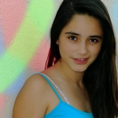 Profile Picture of Andrea Esqueda (@andreaesqueda8) on Twitter