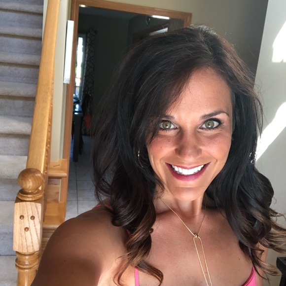 Profile Picture of Brianne Severn (@severnb) on Poshmark
