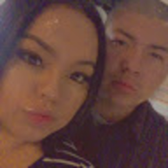 Profile Picture of Alexis Encinias (@alexisencinias2) on Poshmark