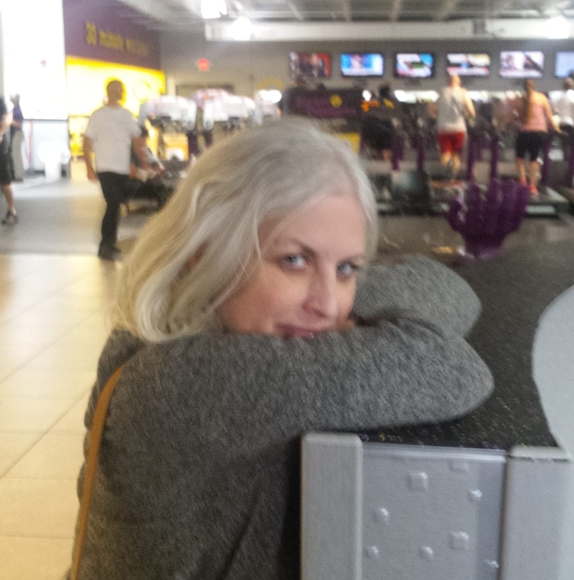 Profile Picture of Ovidio Barranco (@asianbeads1) on Poshmark