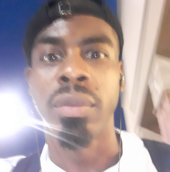 Profile Picture of Bruce Holmes (@holmesbruce408) on Poshmark