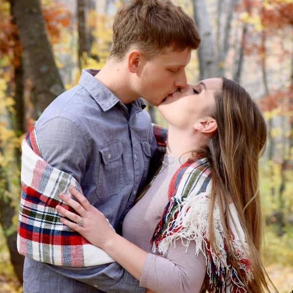 Syvonna Trettel - Poshmark Profile Picture of Syvonna Trettel (@roseyturtle) on Poshmark