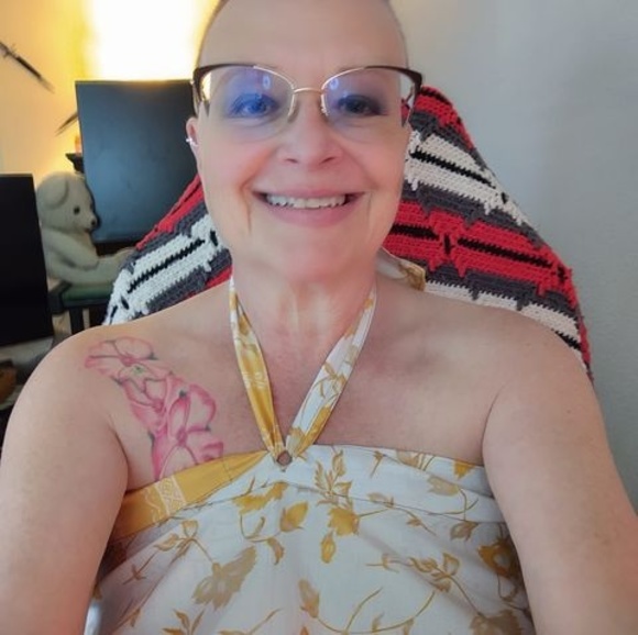 Profile Picture of Lisa Combest (@lisacombest) on Poshmark