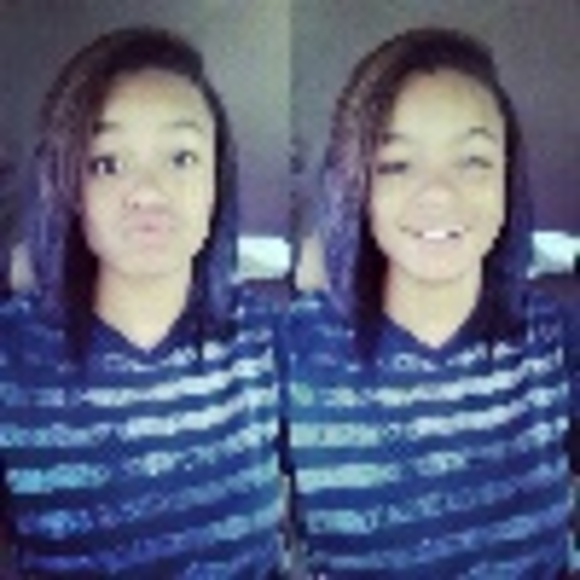 Profile Picture of Alexiemariah Goolsby (@alexiemariah) on Poshmark