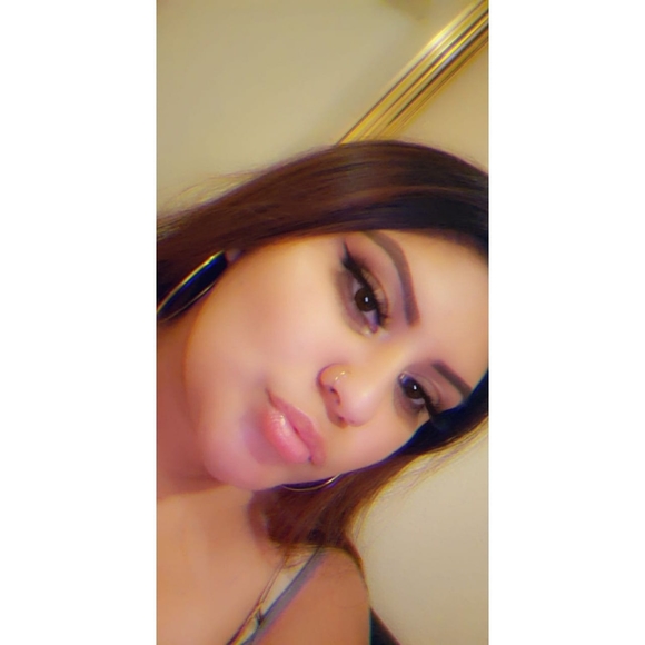 Profile Picture of Ariel Reyna (@arielreyna722) on Poshmark