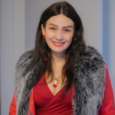 Profile Picture of Marjan  Naghieh(Alice In Wunderland) (@MarjanNaghieh) on Twitter