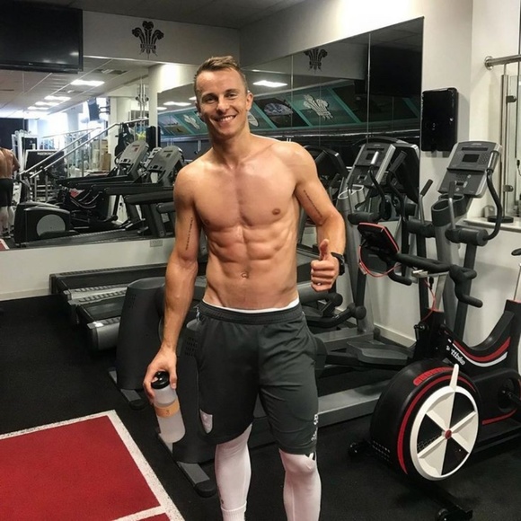 Suraj Verma - Poshmark Profile Picture of Suraj Verma (@surajverma224) on Poshmark