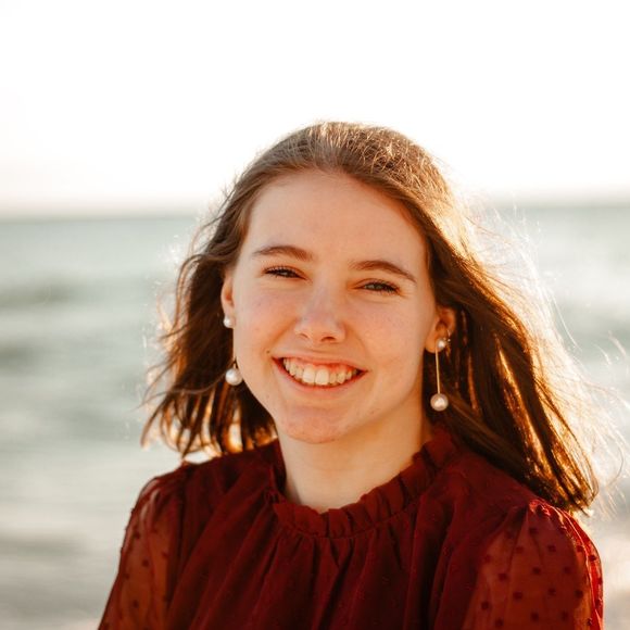 Profile Picture of Mackenzie Funk (@funkmackenzie) on Poshmark