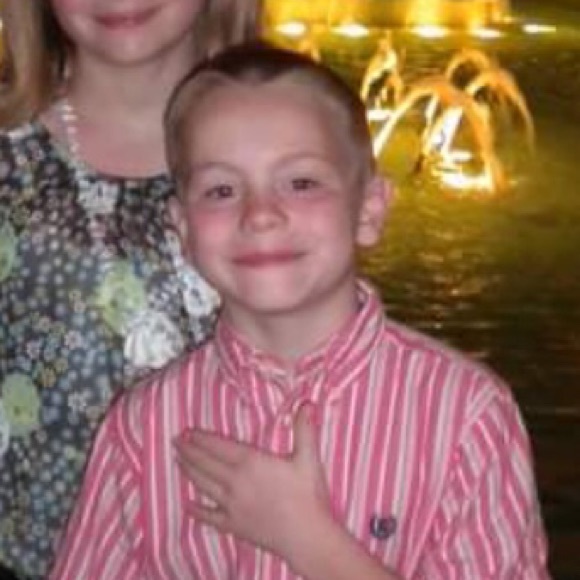 Profile Picture of Evan Hand (@evhand) on Poshmark