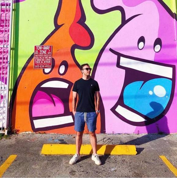 Profile Picture of Wesley Goschen (@wgoschen) on Poshmark