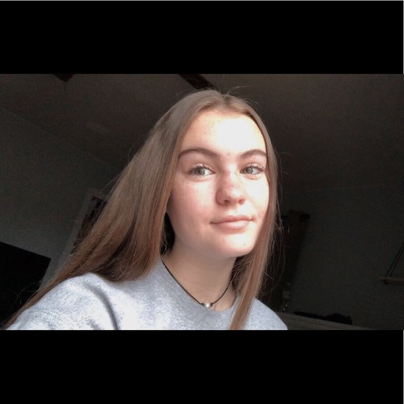 Profile Picture of ! morgan Caianiello ! (@mcaianiello) on Poshmark