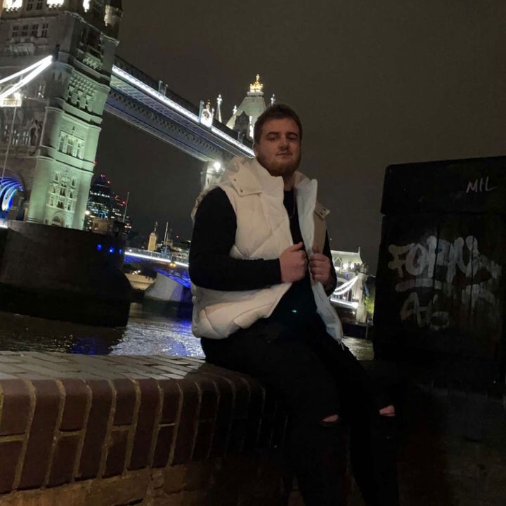 Profile Picture of B (@brandonbaz__) on Tiktok