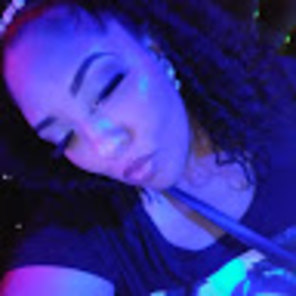 Profile Picture of B.u.83# Attamari (@simehaattamari) on Poshmark