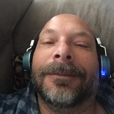 Profile Picture of Sylvain Savard (@SylvainSavard8) on Twitter