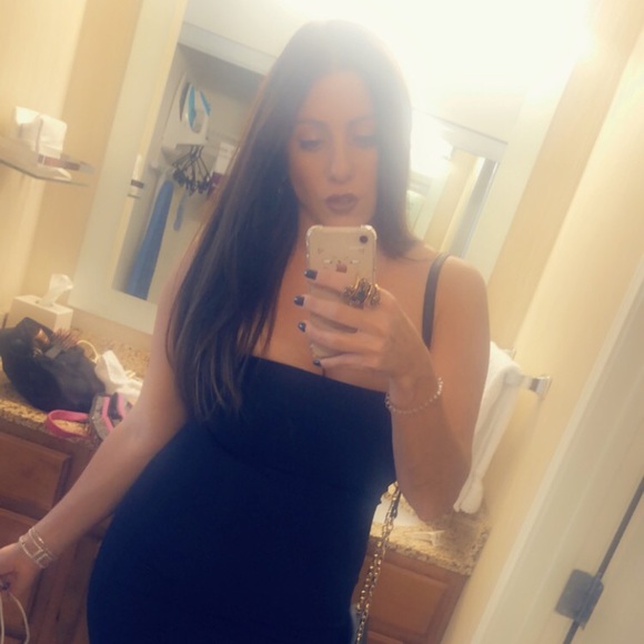 Profile Picture of Alana Renkas (@arenkas) on Poshmark