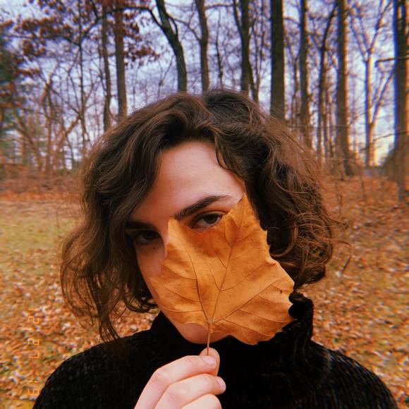 Profile Picture of Adrian Oliver (@aoliver1011) on Poshmark