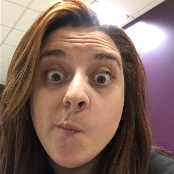 Profile Picture of Lisa Piccolo (@lpiccolo) on Poshmark