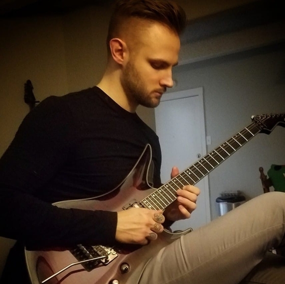 Profile Picture of Lucas Weiman (@lucasweiman) on Poshmark