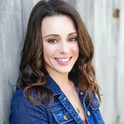 Profile Photo of Julie Dvorak (@eattolove614) on Twitter