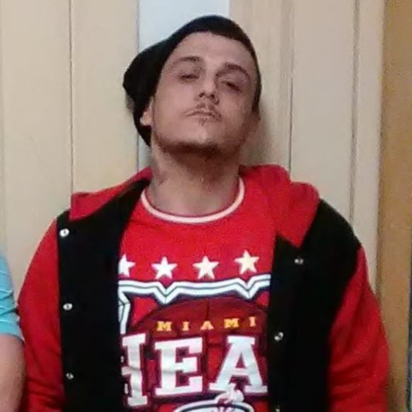 Profile Picture of Wayne Keelingg (@twayne_101) on Poshmark